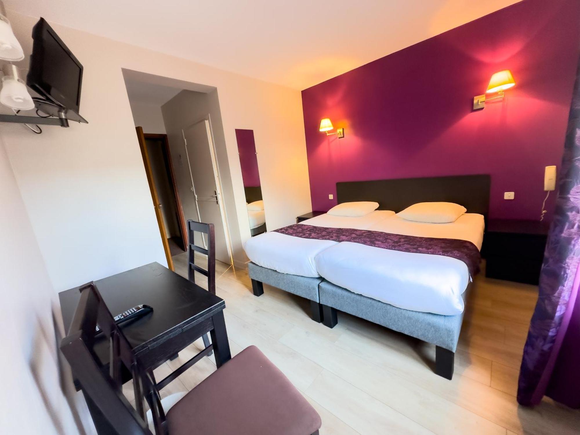 Logis Hotel Restaurant Des Voyageurs Tarnac Dış mekan fotoğraf