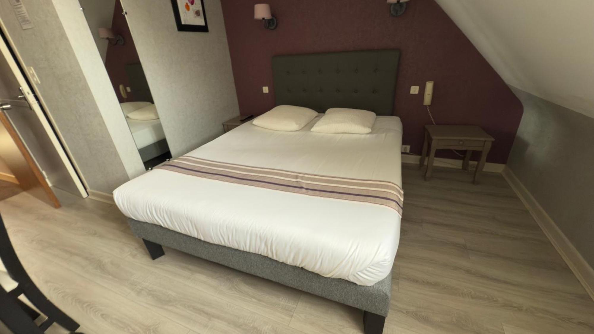 Logis Hotel Restaurant Des Voyageurs Tarnac Dış mekan fotoğraf