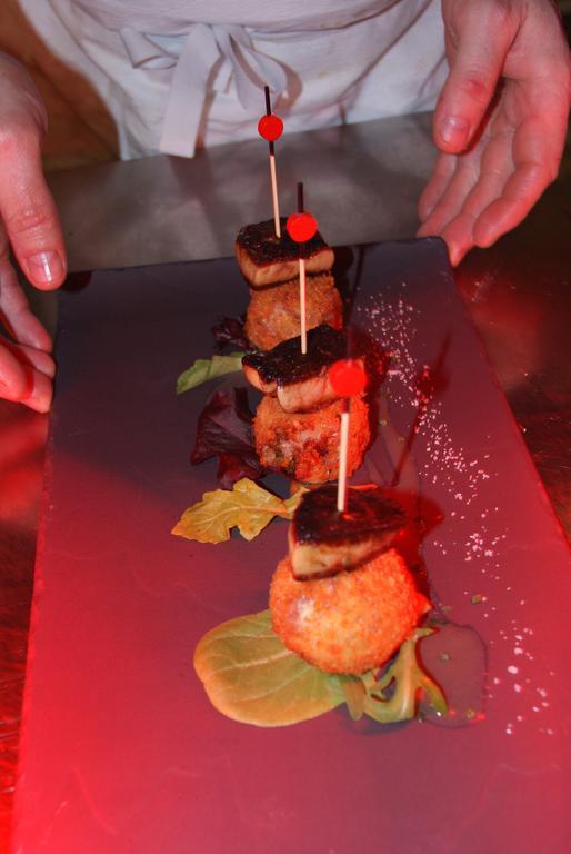 Logis Hotel Restaurant Des Voyageurs Tarnac Dış mekan fotoğraf