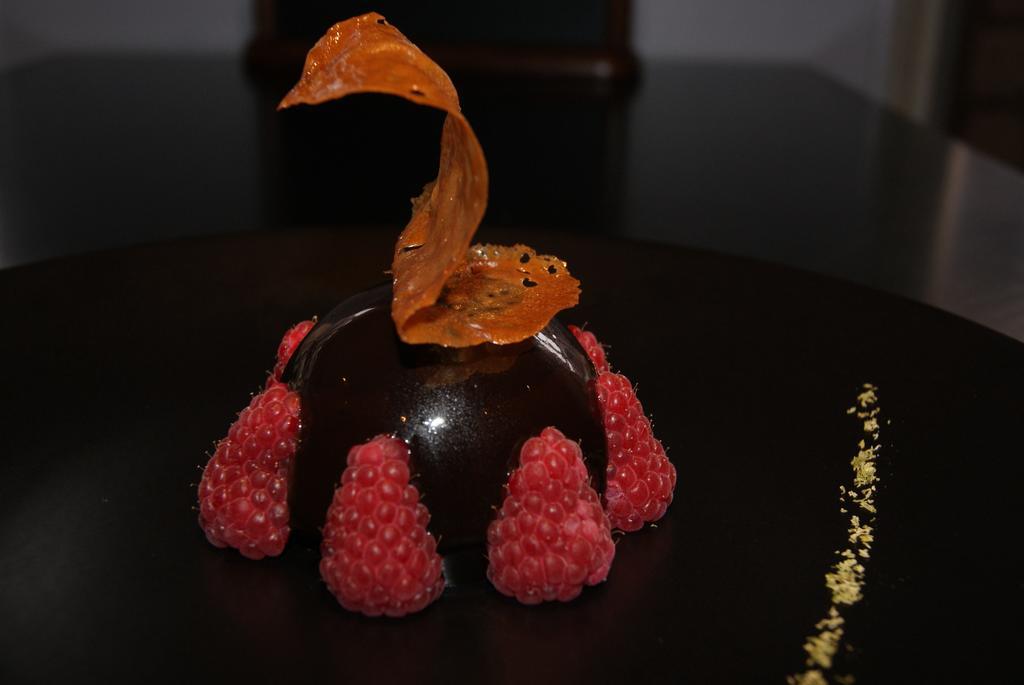 Logis Hotel Restaurant Des Voyageurs Tarnac Dış mekan fotoğraf