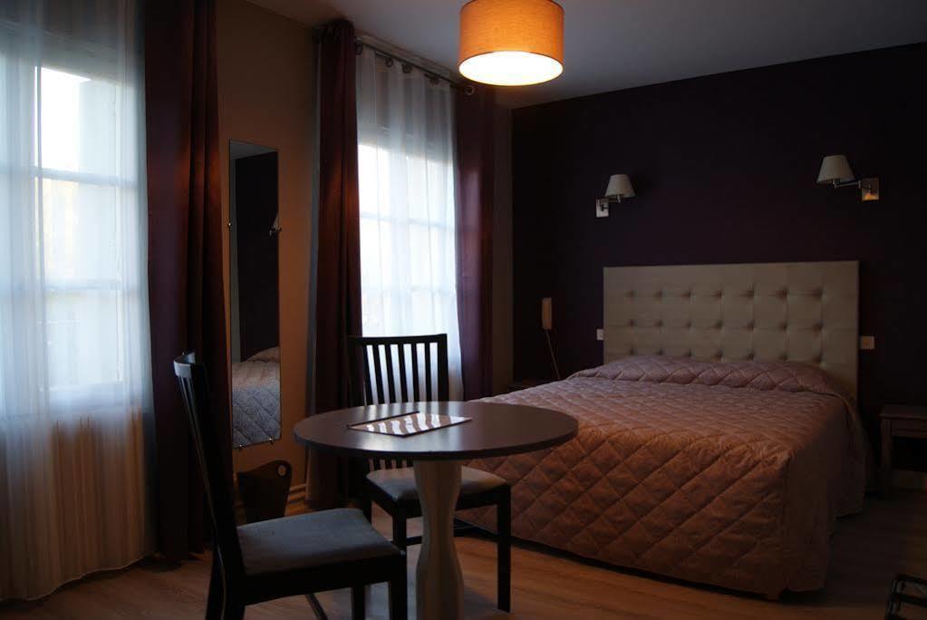 Logis Hotel Restaurant Des Voyageurs Tarnac Dış mekan fotoğraf
